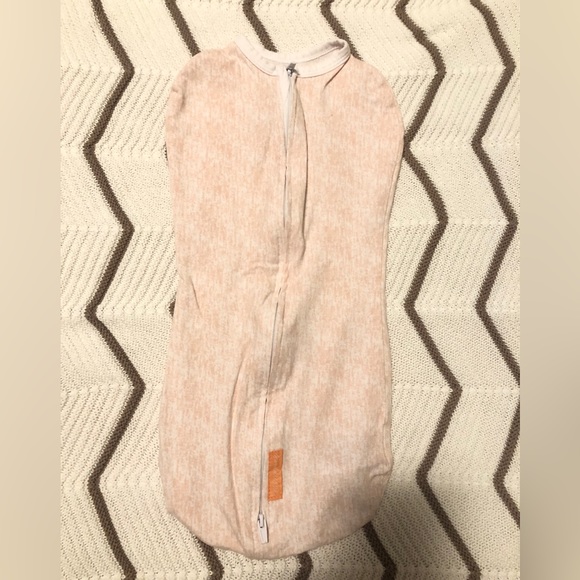 Newborn Swaddle - Picture 2 of 2